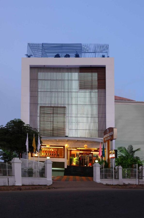 Ambalakkara Regency Hotel Kottarakara Exterior photo